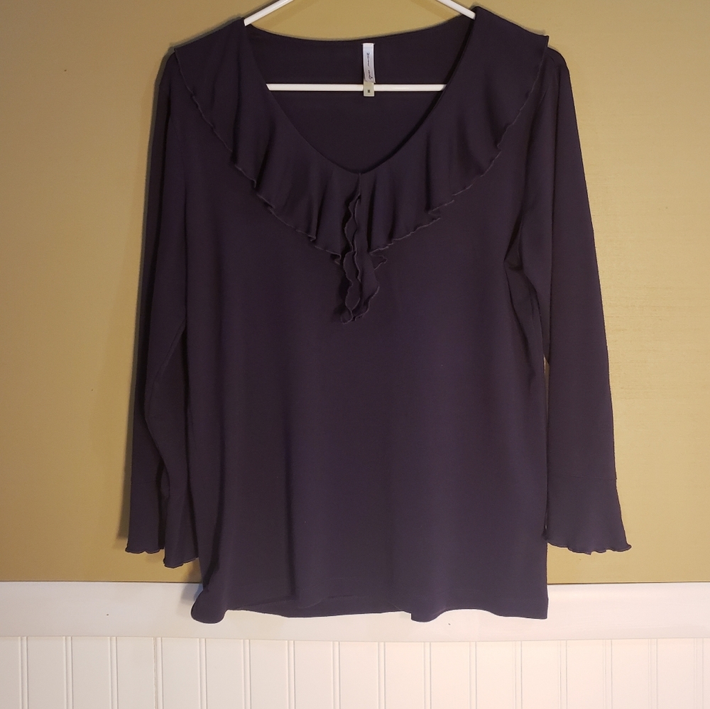4/$25 White Stag Purple Ruffled Collar Blouse M